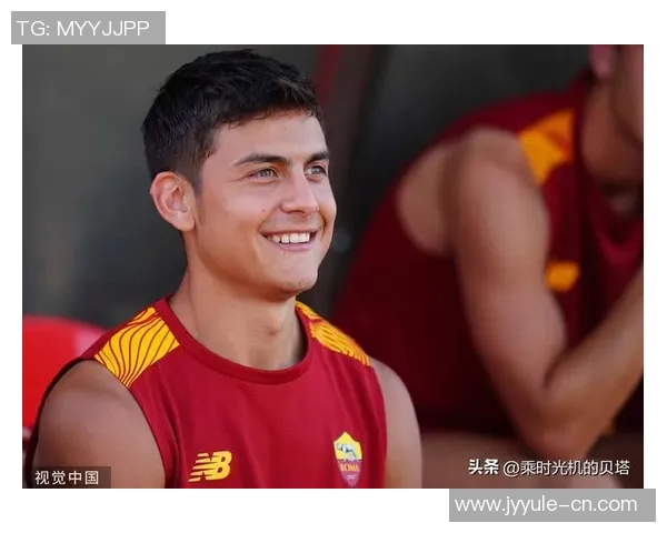 卡罗马迪巴拉亲笔签名足球卡拍卖引发热议 球迷争相收藏