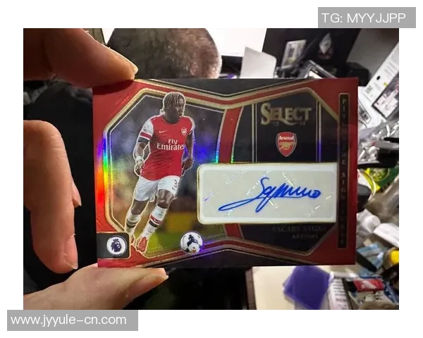 探秘帕尼尼足球卡拆卡热潮 揭开球星卡背后的收藏价值与投资潜力