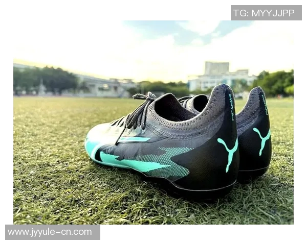 球星能否自选购买足球鞋并非唯一选择品牌赞助对其影响分析