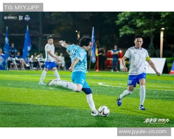 冬季足球赛场争锋 球星激战演绎寒冬热情与荣耀