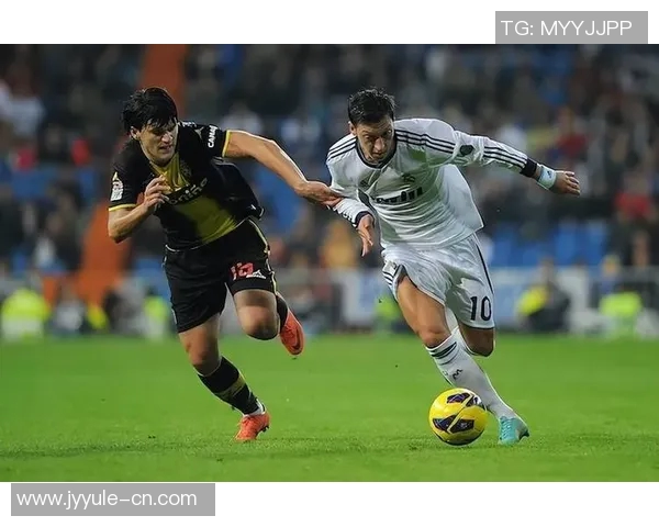 足坛小丑崛起之路从草根少年到世界级足球巨星传奇 足坛小丑崛起之路从草根少年到世界级足球巨星传奇